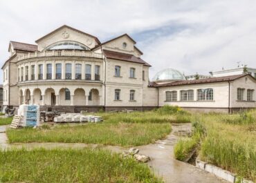 4-уровневый коттедж, 1500 м2, 1&nbsp;000&nbsp;000&nbsp;000 руб.